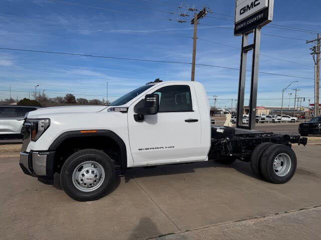 2026 GMC Sierra 3500HD Chassis Pro Regular Cab 4WD