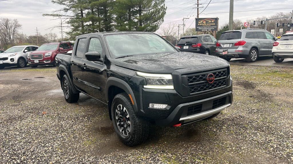 2023 Nissan Frontier PRO-4X Crew Cab 4WD