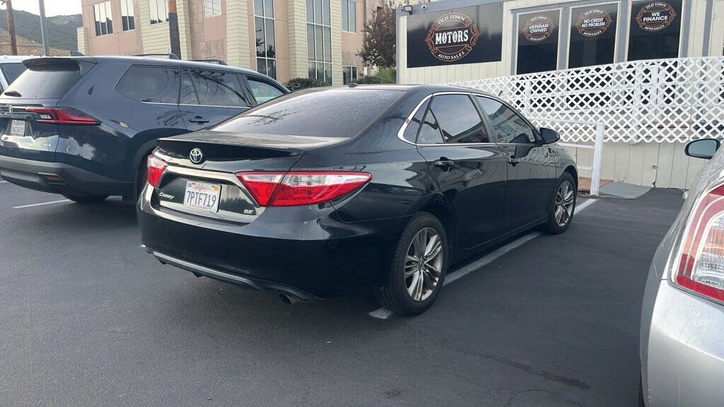 2016 Toyota Camry SE