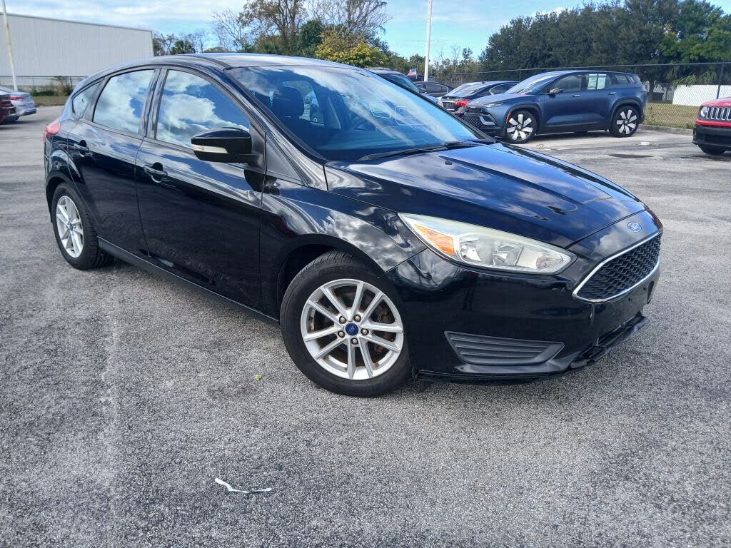 2017 Ford Focus SE Hatchback
