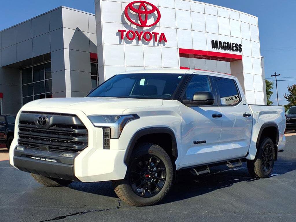 2025 Toyota Tundra SR5 CrewMax Cab 4WD