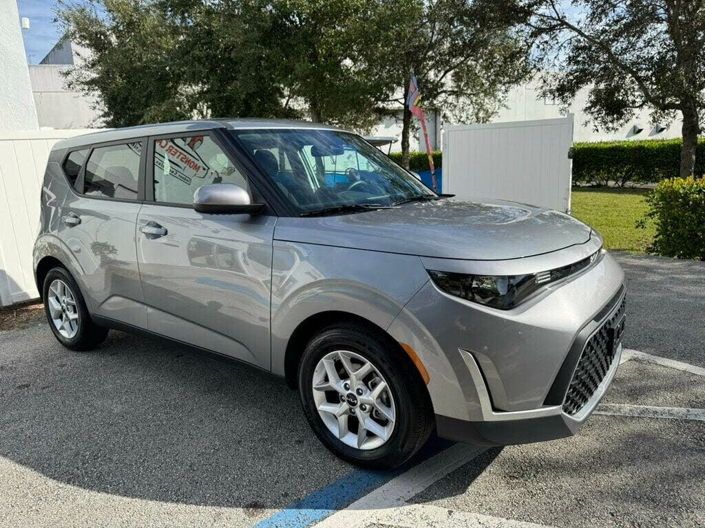 2025 Kia Soul S FWD
