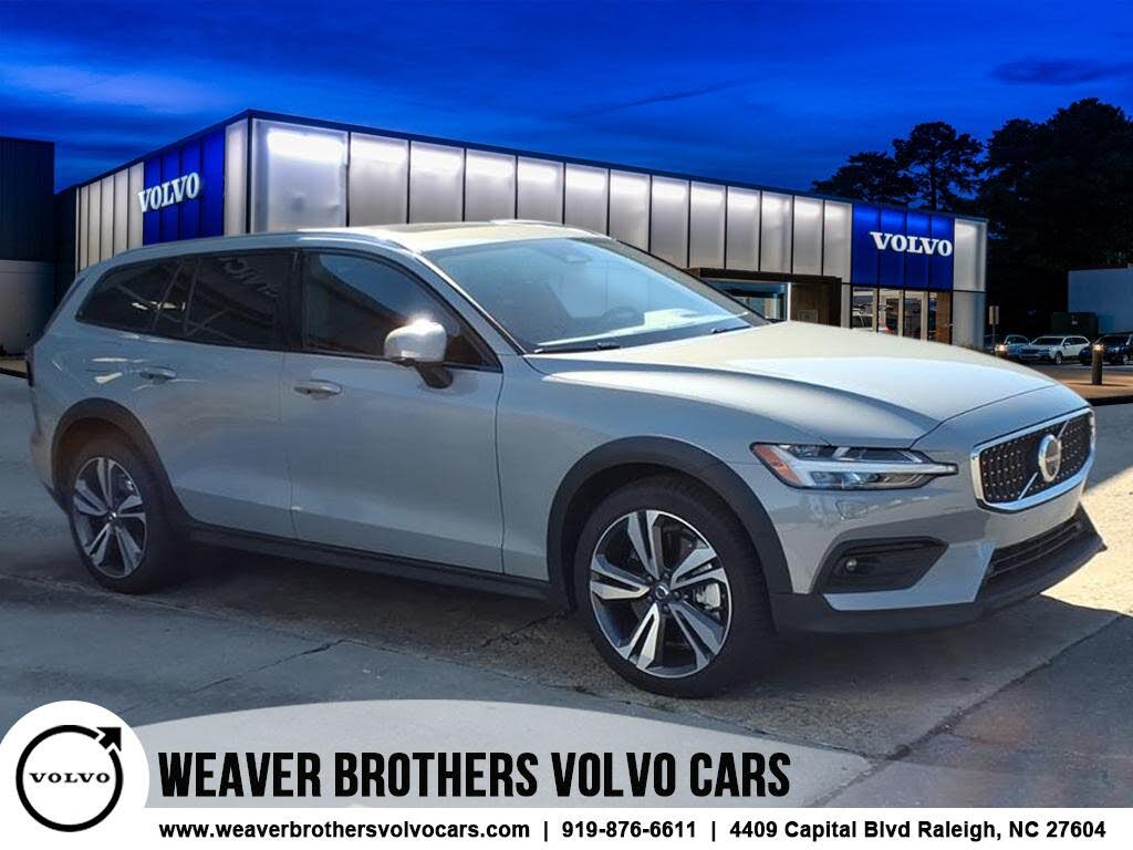 2025 Volvo V60 Cross Country B5 Plus AWD