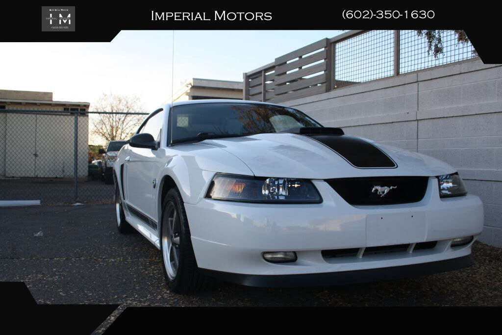 2004 Ford Mustang Mach 1 Coupe RWD