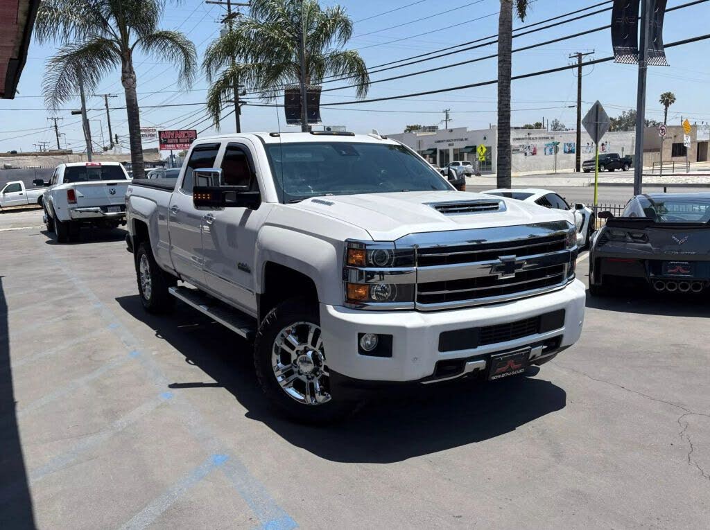 2019 Chevrolet Silverado 2500HD High Country Crew Cab 4WD