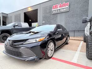 Toyota Camry XLE FWD