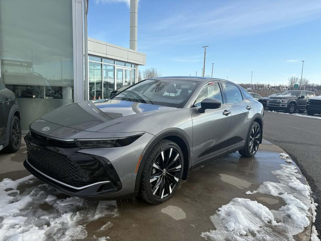 2023 Toyota Crown Platinum AWD