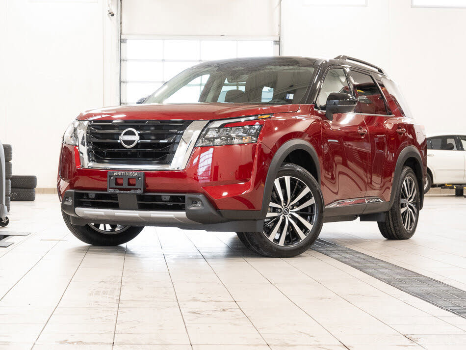 2025 Nissan Pathfinder Platinum 4WD
