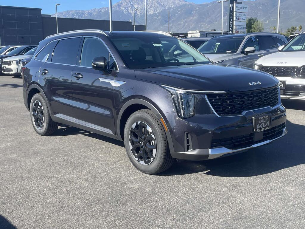 2026 Kia Sorento S FWD