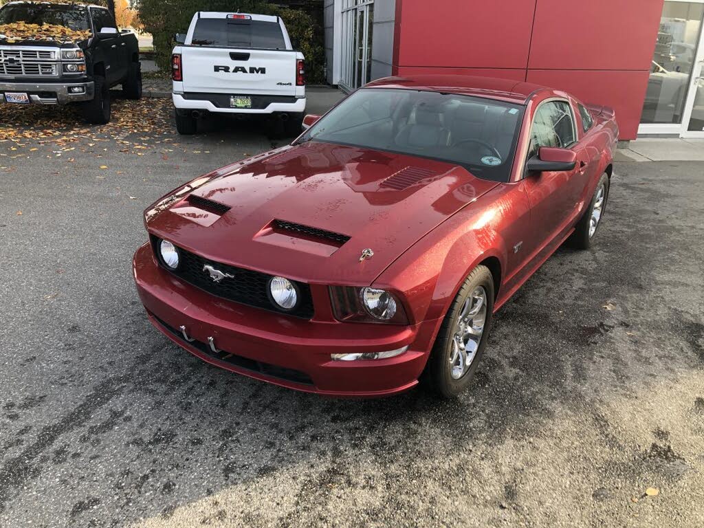 2005 Ford Mustang GT Coupe RWD