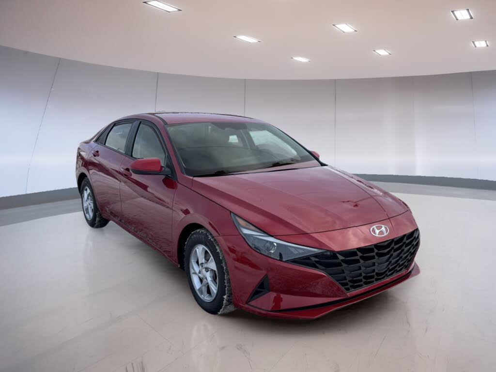 2022 Hyundai Elantra Essential FWD
