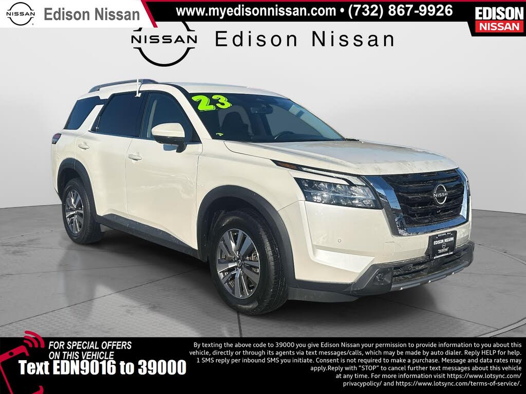 2023 Nissan Pathfinder SL 4WD