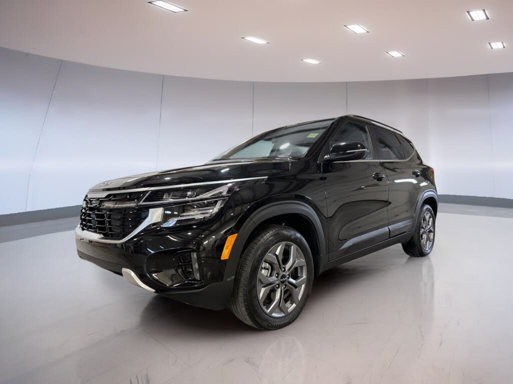 2025 Kia Seltos EX AWD