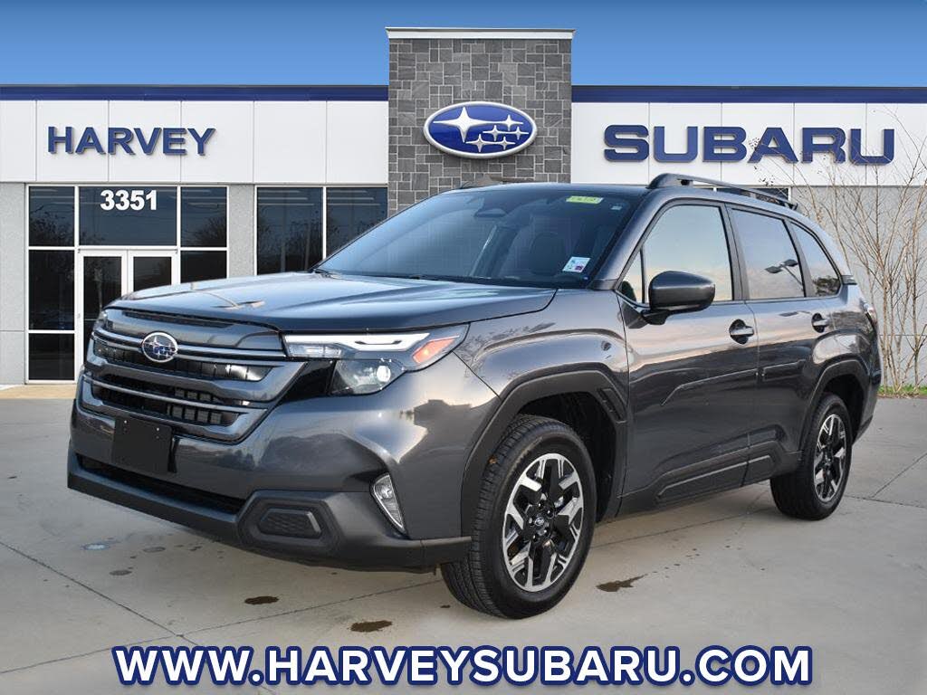 2025 Subaru Forester Premium Crossover AWD