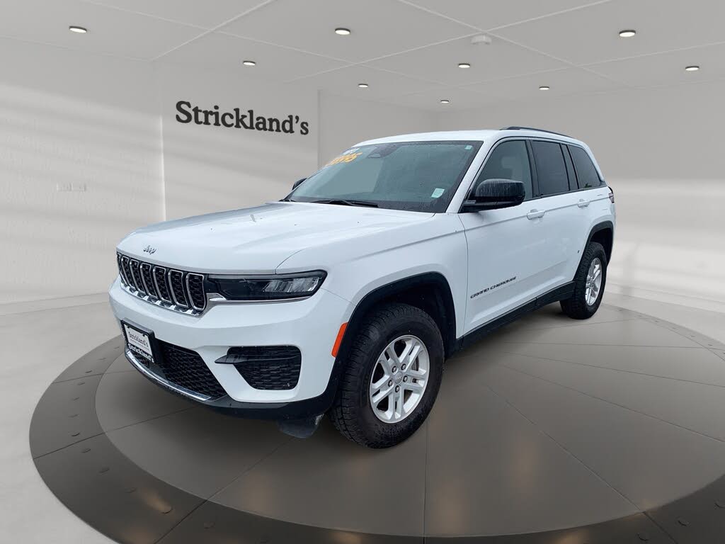 2023 Jeep Grand Cherokee Laredo 4WD