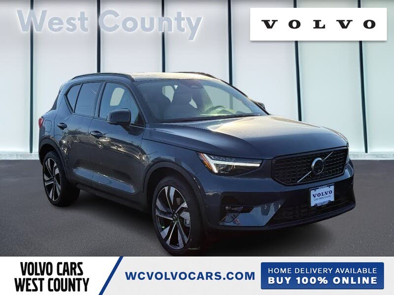 2026 Volvo XC40 B4 Plus FWD