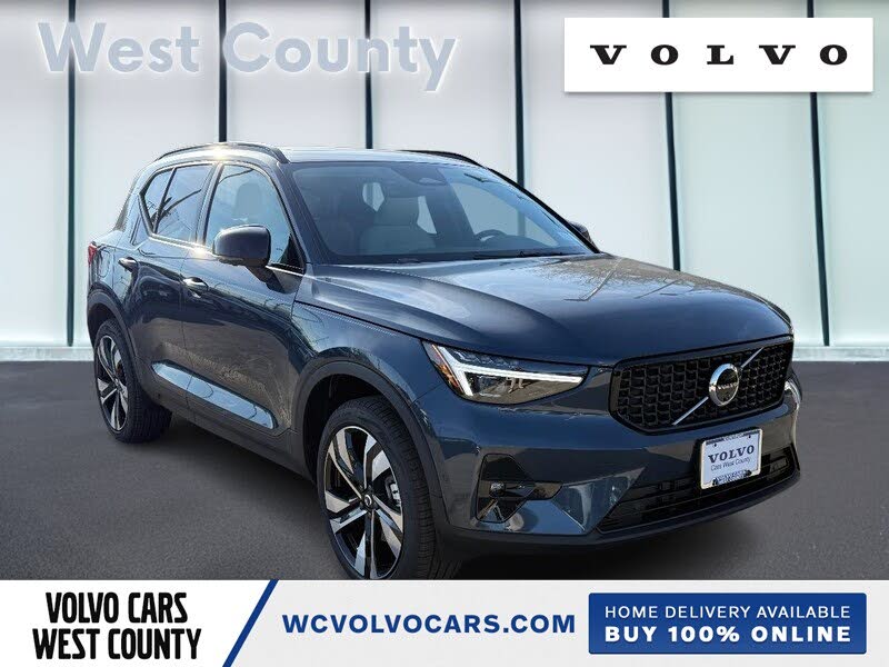2026 Volvo XC40 B5 Plus AWD