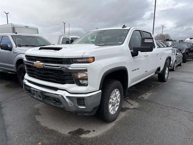 2024 Chevrolet Silverado 3500HD LT Crew Cab 4WD