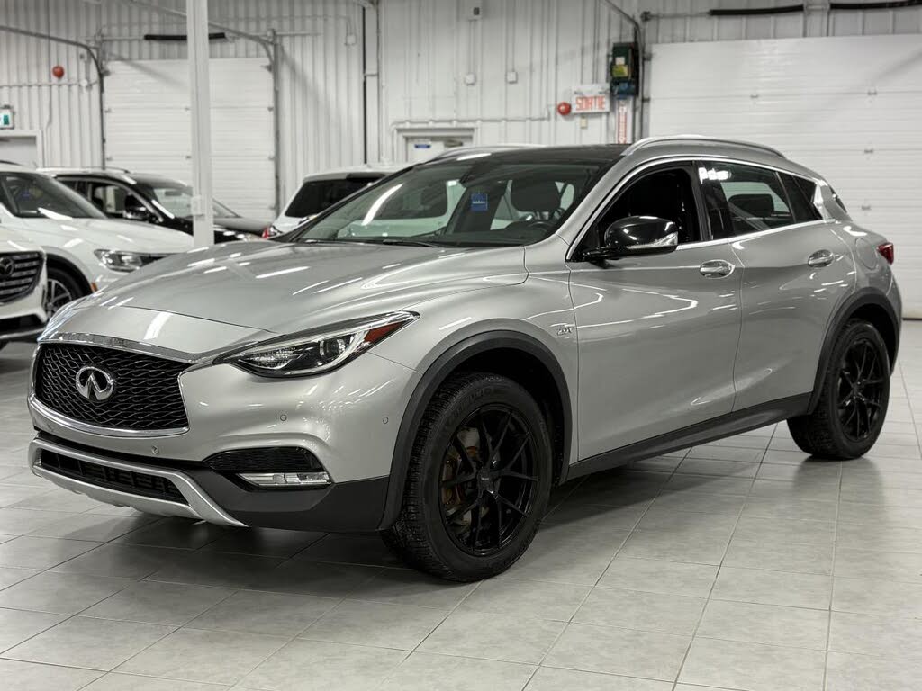 2017 INFINITI QX30