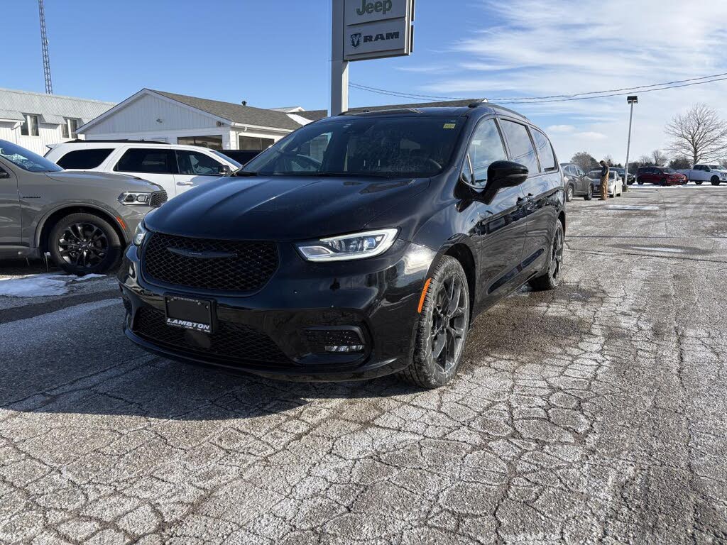 2024 Chrysler Pacifica Touring L FWD