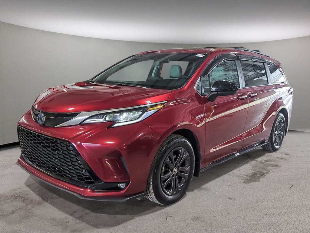 Toyota Sienna XSE 7-Passenger AWD 2024