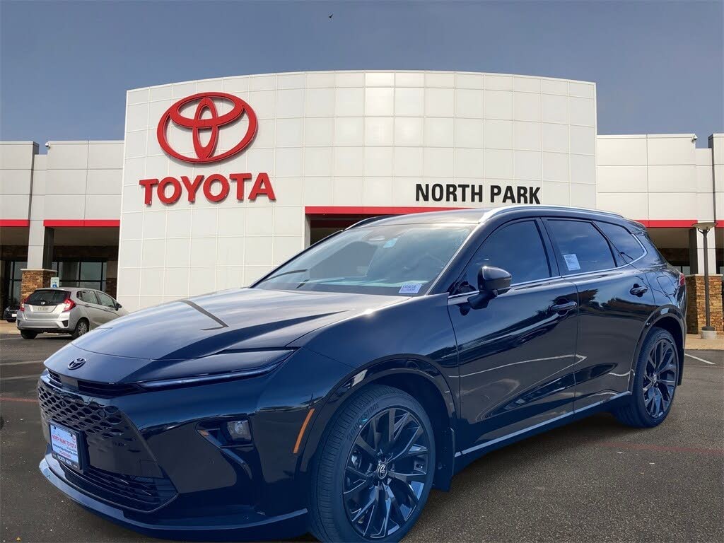 2025 Toyota Crown Signia Limited AWD