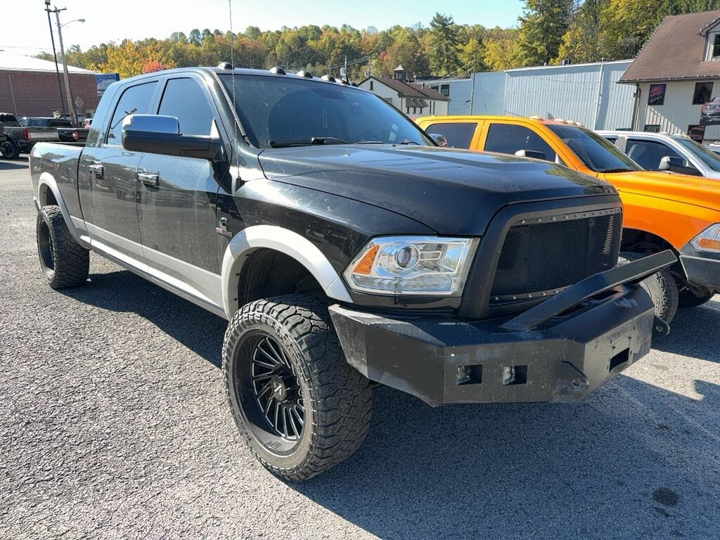 2017 RAM 3500 Laramie Mega Cab 4WD