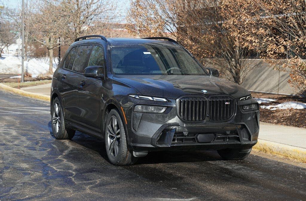 2026 BMW X7 M60i AWD