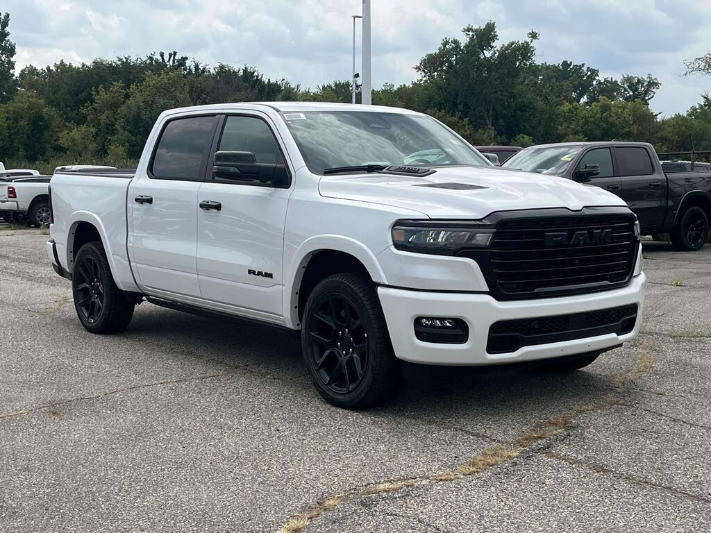 2026 RAM 1500 Laramie Crew Cab 4WD