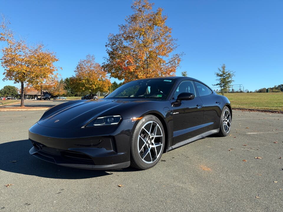 2025 Porsche Taycan 4 Sedan AWD