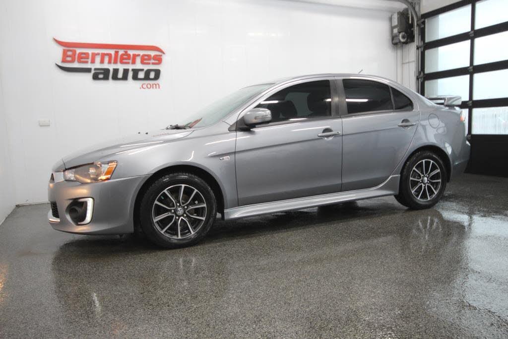 2016 Mitsubishi Lancer ES FWD