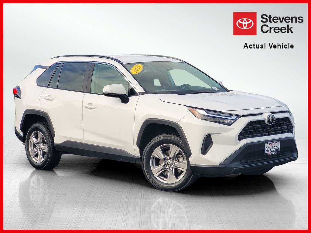 2023 Toyota RAV4 XLE FWD