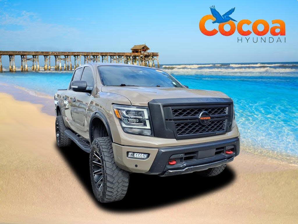 2020 Nissan Titan PRO-4X Crew Cab 4WD