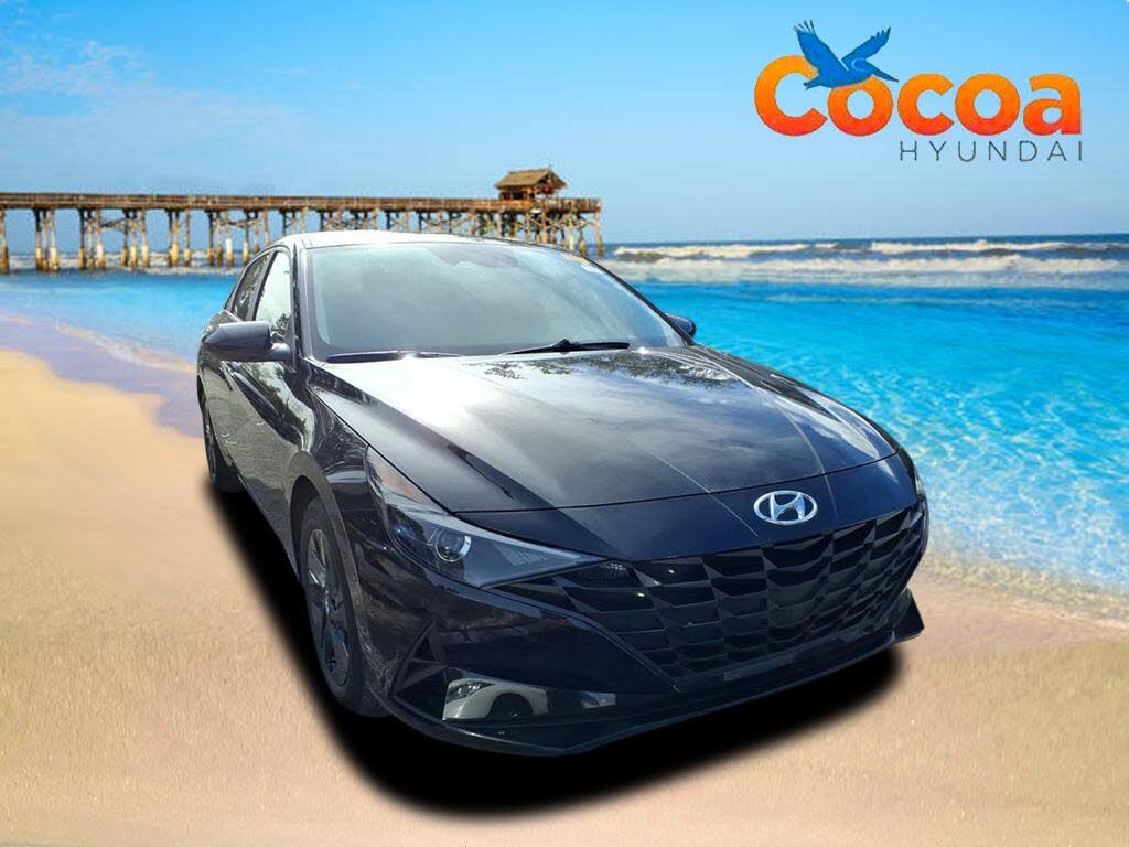 2023 Hyundai Elantra SEL FWD