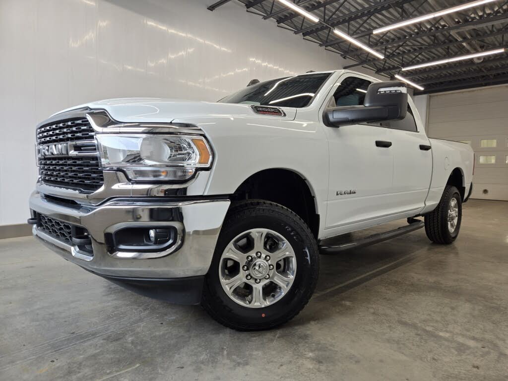 2024 RAM 3500 Big Horn Crew Cab 4WD