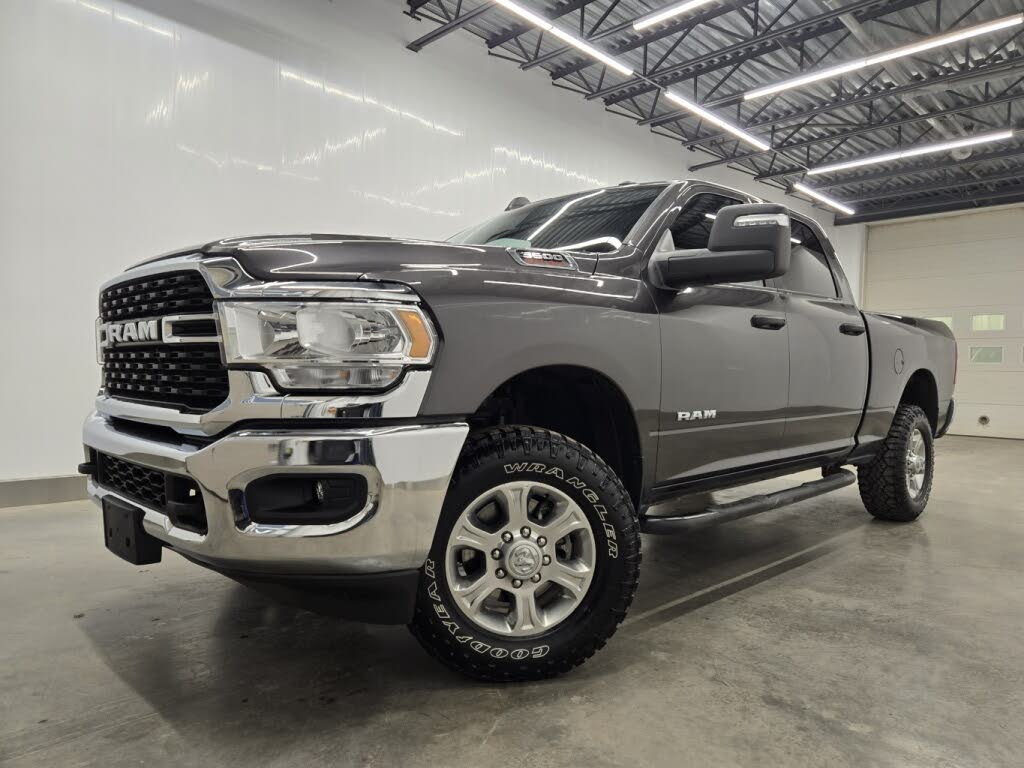 2024 RAM 3500 Big Horn Crew Cab 4WD
