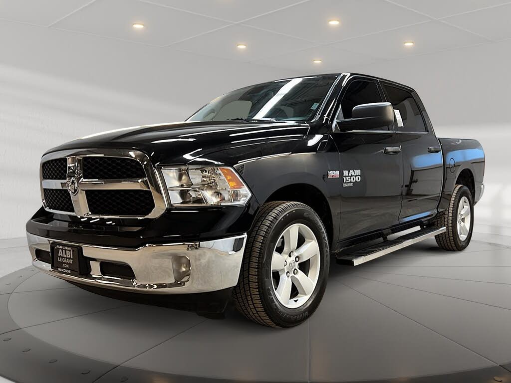 RAM 1500 Classic Tradesman Crew Cab 4WD 2024