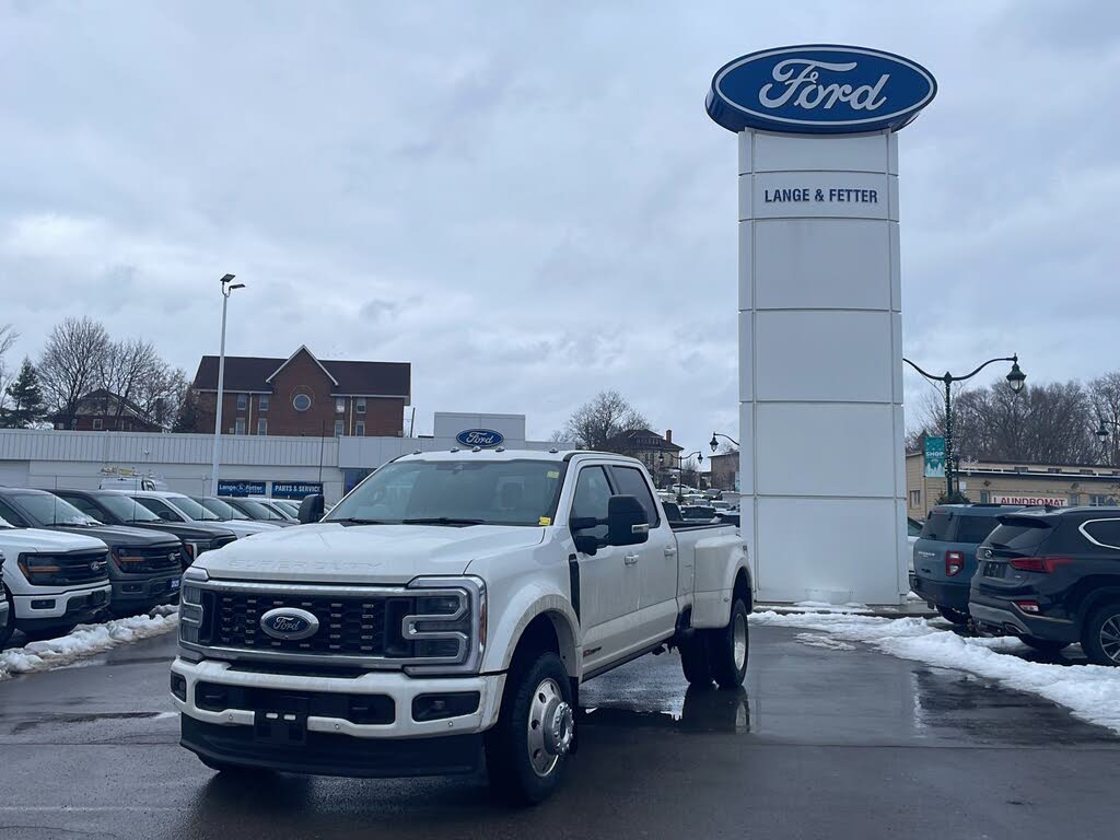 2026 Ford F-450 Super Duty Platinum Crew Cab LB DRW 4WD