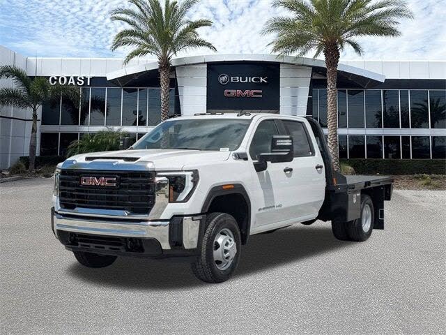 2025 GMC Sierra 3500HD Chassis Pro Crew Cab 4WD