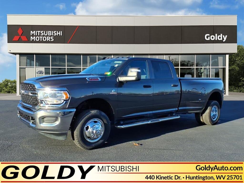 2024 RAM 3500 Tradesman Crew Cab LB DRW 4WD
