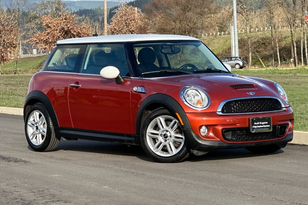 2013 MINI Cooper S Hatchback FWD