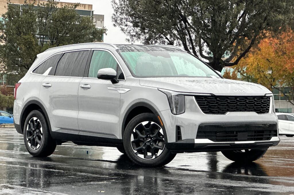 2025 Kia Sorento S FWD