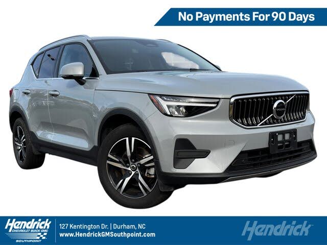 2025 Volvo XC40 B5 Core Bright Theme AWD
