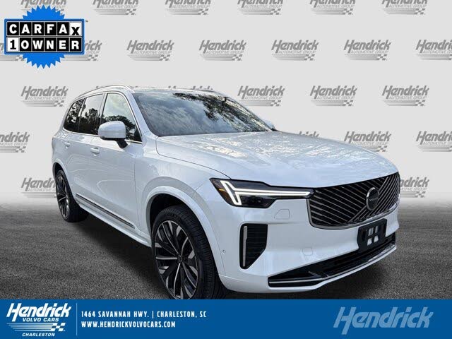 2025 Volvo XC90 B5 Plus Bright Theme 7-Passenger AWD