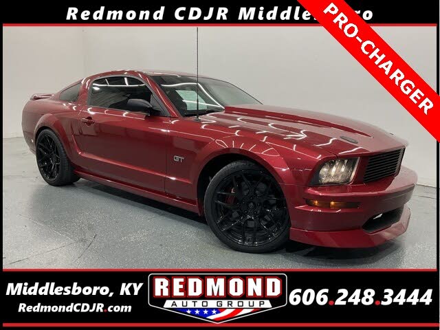 2005 Ford Mustang GT Deluxe Coupe RWD