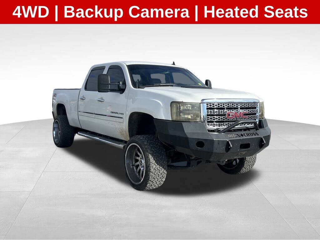 2014 GMC Sierra 2500HD Denali Crew Cab SB 4WD