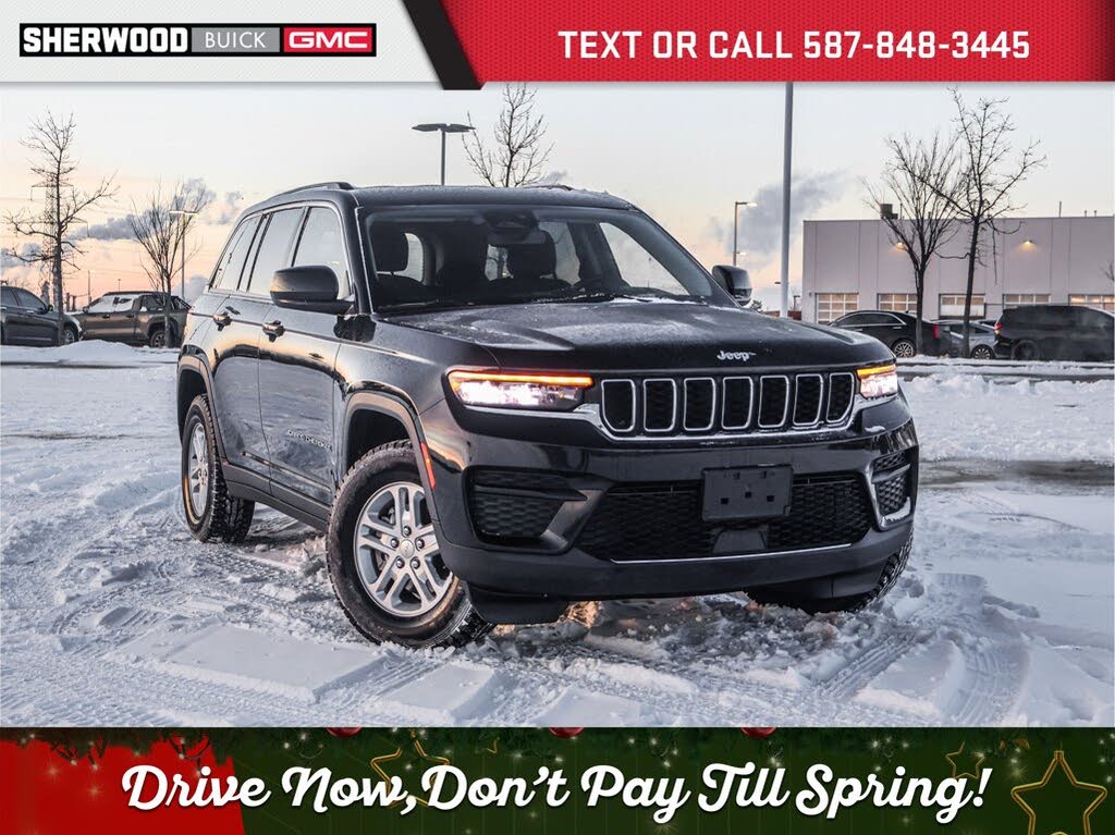 Jeep Grand Cherokee Laredo 4WD 2023