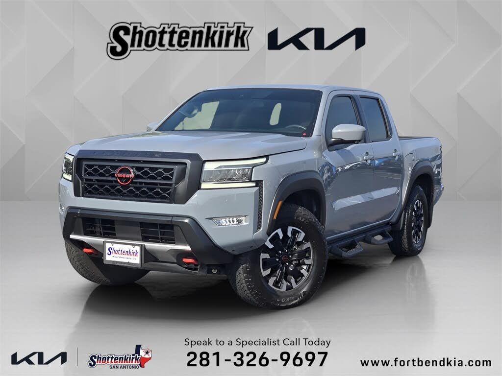 2023 Nissan Frontier PRO-4X Crew Cab 4WD