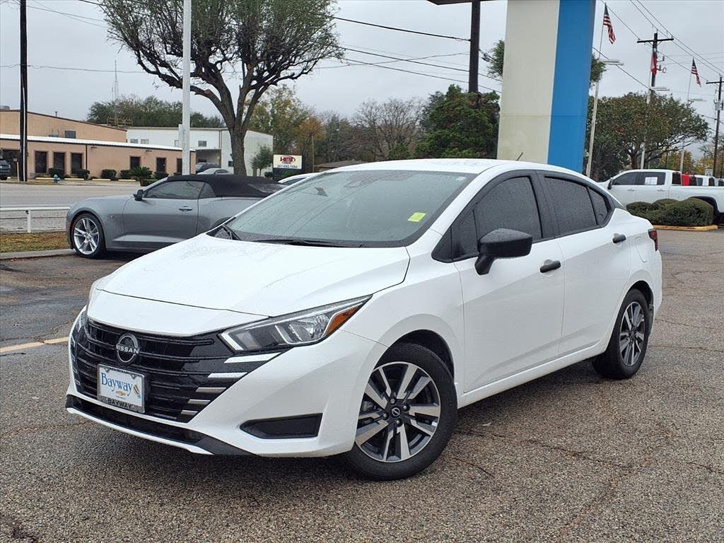 2024 Nissan Versa S FWD