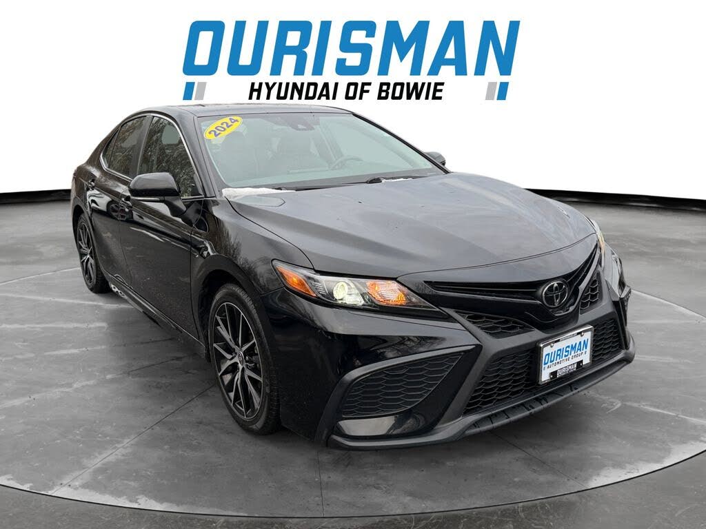 2024 Toyota Camry SE FWD